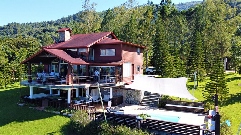 Villa Bartolo, Villa in Jarabacoa with mountain views